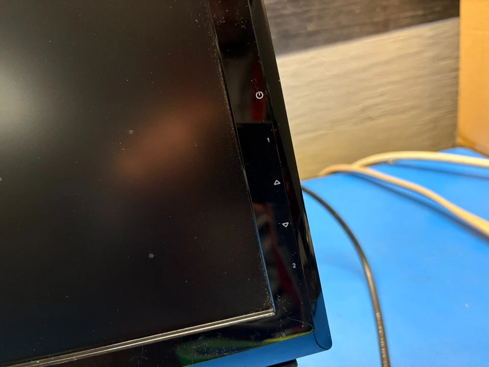 ViewSonic VA1948M LED 19"  LCD Monitor with Base and Power Cord - Image 4 of 4