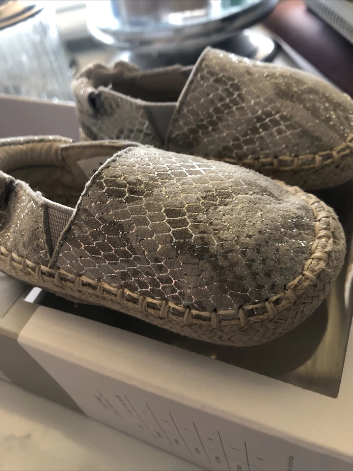 Robeez Ellie Espadrille Silver Snake Metallic 9-12 Months 100% Leather (US 4) - Image 4 of 4
