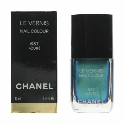 CHANEL Nagellacke und Speziallacke