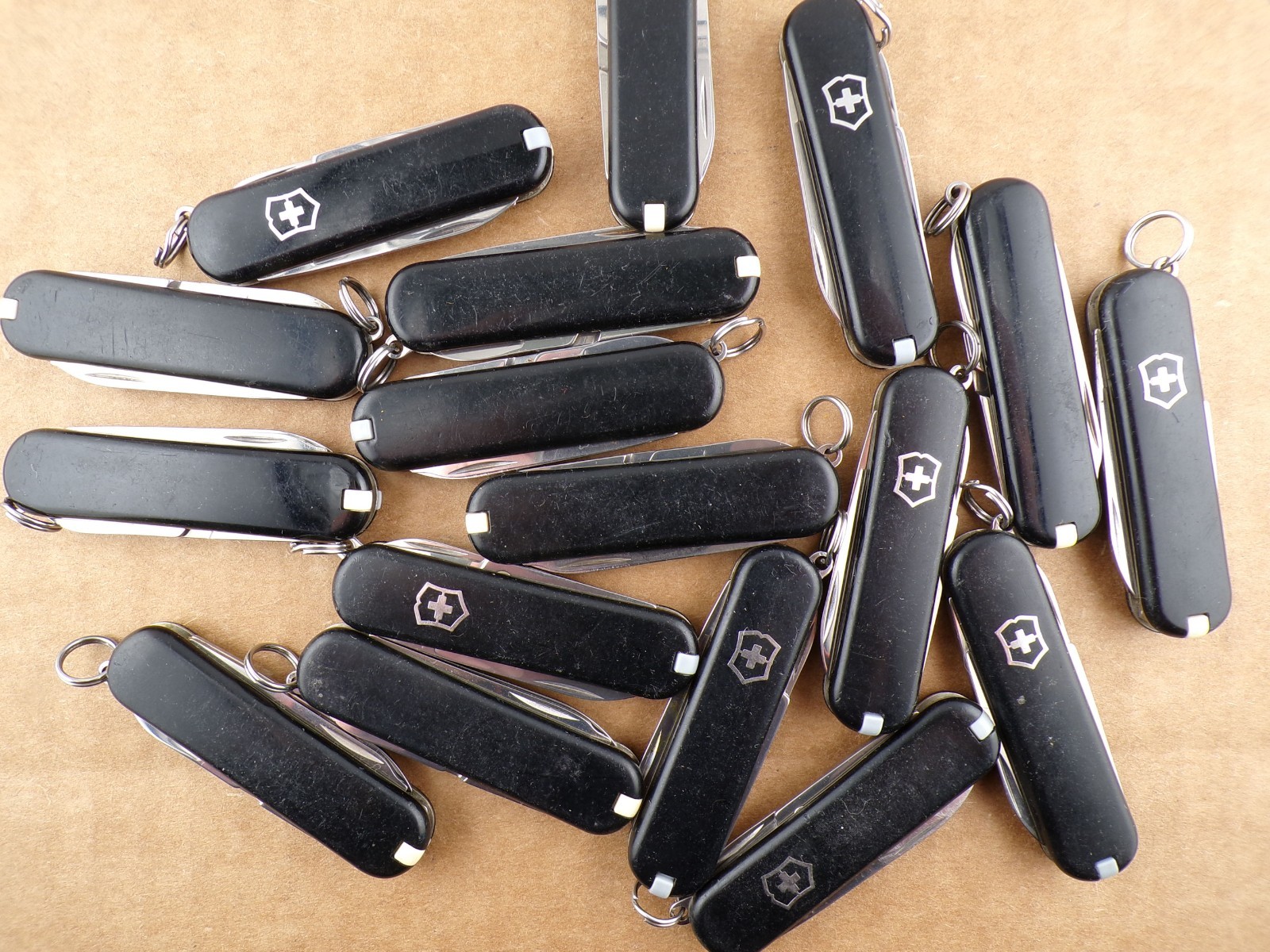 Victorinox Classic SD Swiss Army Pocket Knife - Black Scissors - Very Good