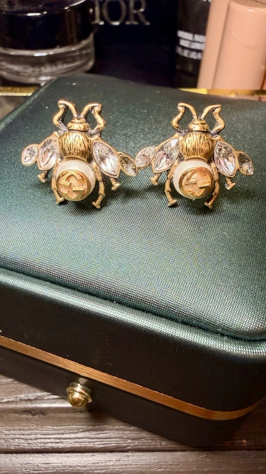 Gucci Bee Crystal Earrings – Gold Tone Logo Pearl Studs - Image 4 of 4