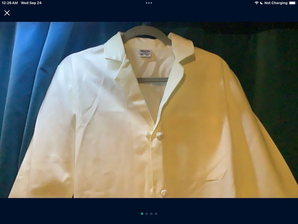 Womens Lab Coat Mid Length, White, New, 4 Chinese Button, 3 Pockets size 32 S - Image 3 of 4