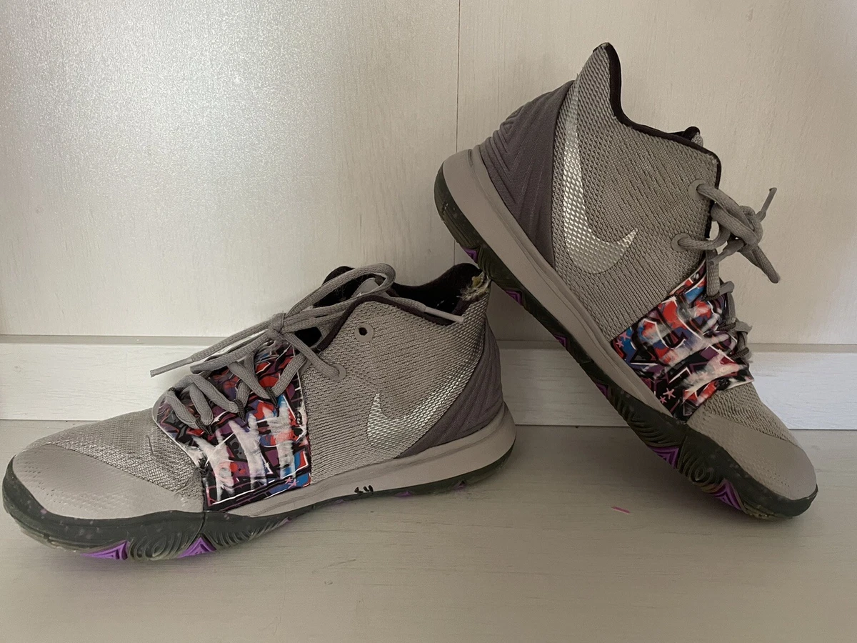 Kyrie graffiti top