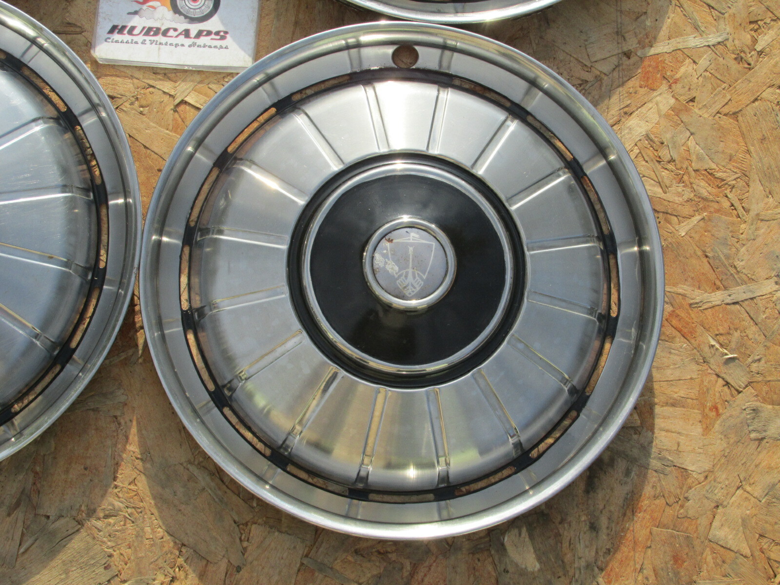 197174 ROVER P6, 2000, 2200, 3500, VITESSE 14" WHEEL COVERS, HUBCAPS