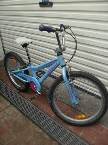 SPECIALIZED HOT ROCK,B M X BIKE,23CM 