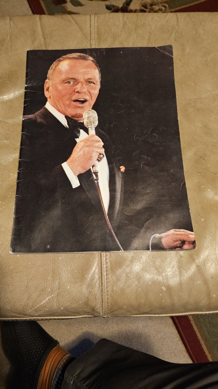 Frank Sinatra Man Of The Hour Magazine in great condition