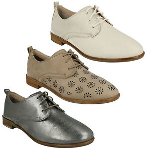 clarks flat lace up shoes