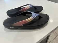 Oofos Oolala Luxe Recovery Flip Flop Thong Sandals Red White Blur  US 10