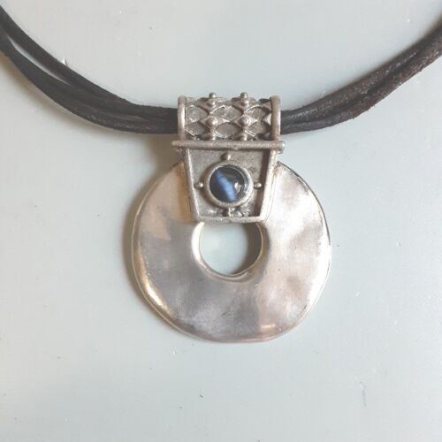 Chico's Blue Cats Eye Leather Choker Necklace 2*17 To 20 inch
