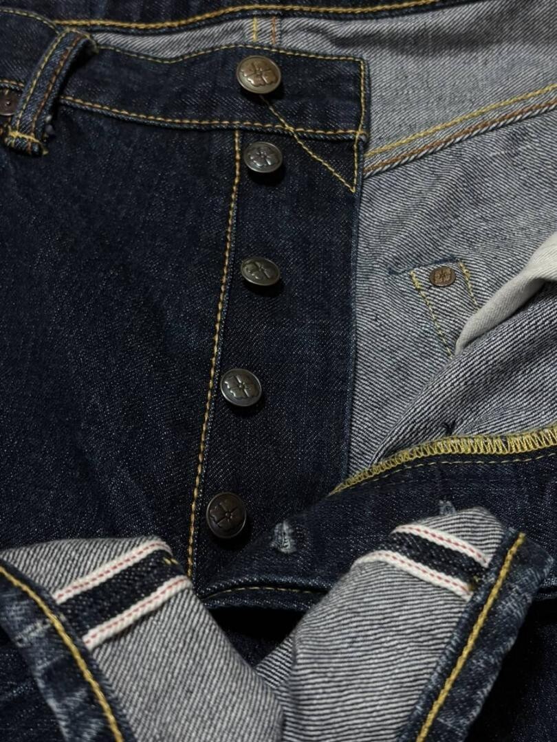 Used EVISU Daikoku Many Pocket Selvedge Jeans (32) image 9