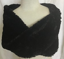 Women  s Black Faux Fur Shoulder Cape Luxe By Irina One Size Fits Most All