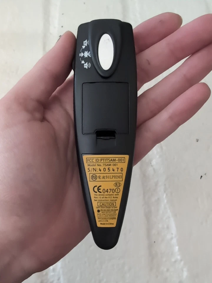 Keyspan TSAM-001 Universal Wireless Remote Control Mouse Laser Pointer Silver - Image 3 of 4