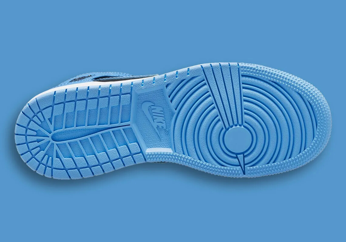 Air Jordan 1 MID UNIVERSITY BLUE BLACK WHITE DQ8423401 GS Air Jordan 1 MID UNIVERSITY BLUE BLACK WHITE DQ8423401 GS
