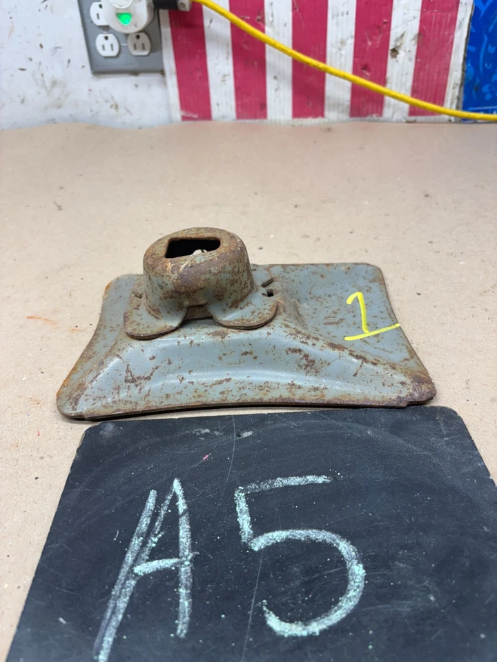 68 69 1970 1971 1972 MONTE CARLO CHEVELLE MALIBU PARACHOQUES GATO BASE SOPORTE CORTE Foto 3 de 4