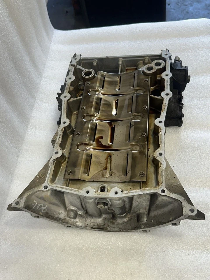 2003 JAGUAR XK8 ENGINE MOTOR OIL PAN UPPER - Image 3 of 4