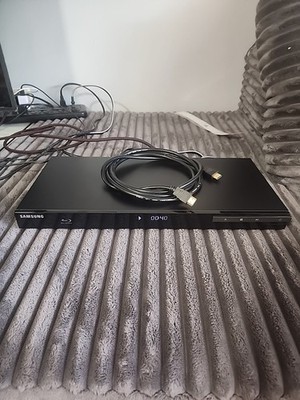 Samsung BD-D5300 Blu-Ray Disc Player With HDMI Cable No Remote 