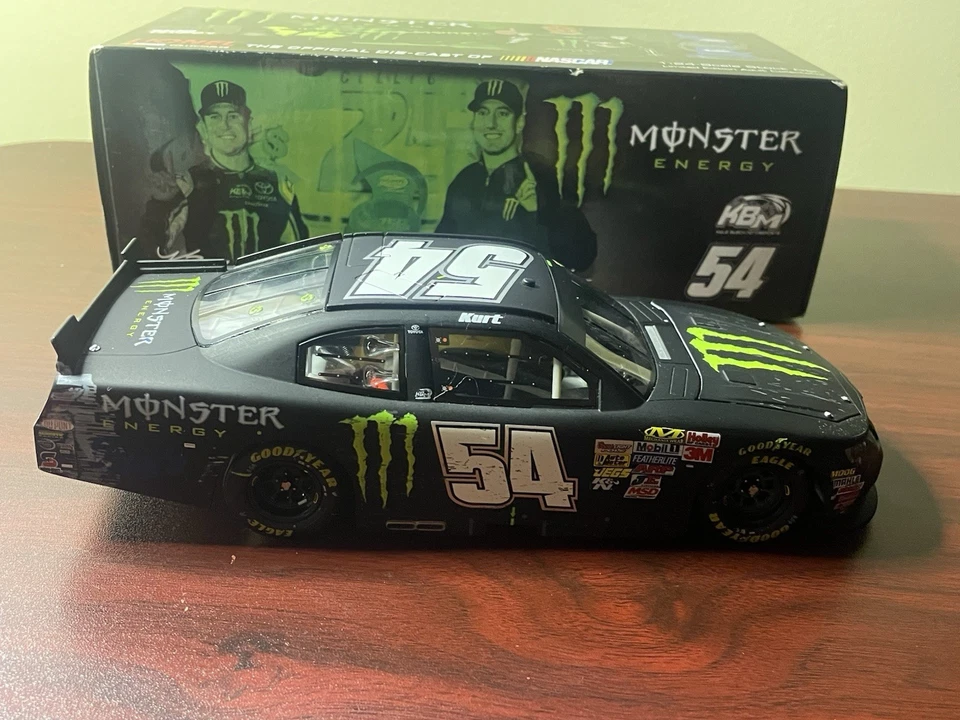 Monster Energy Richmond Win #54 de Kurt Busch 2013 Foto 3 de 4