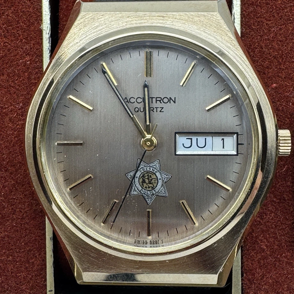 Bulova Accutron Quartz Watch Vintage 80s Fresno Police Service Award With Box - Image 3 of 4