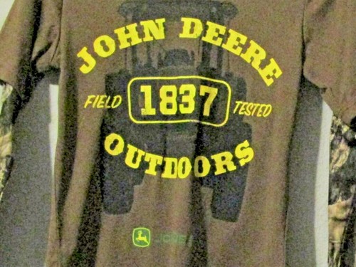 John Deere boy's long sleeve shirt w/camo sleeves 'John Deere Outdoors 1837'