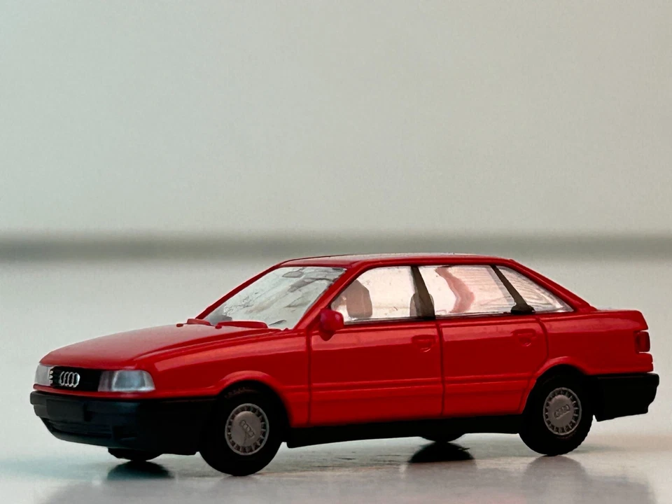 Modelos Rietze escala 1:87 Audi 80 sedán Foto 2 de 4