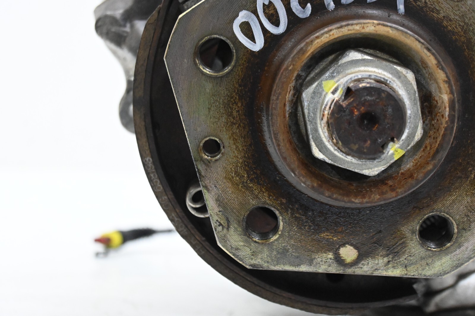 ⭐ 03-12 Maserati Quattroporte Rear Left Spindle Knuckle Hub Shaft Assembly Oem