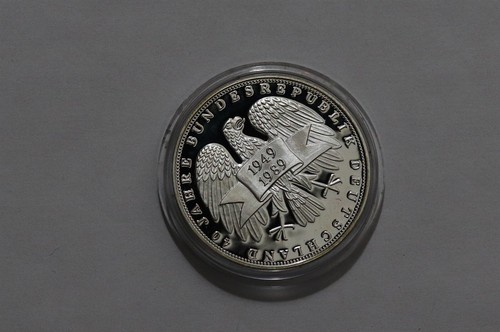 🧭 🇩🇪 GERMANY STERLING SILVER PROOF MEDAL DR. RICHARD WEIZSÄCKER 1951 23.4Gr. - Picture 4 of 5