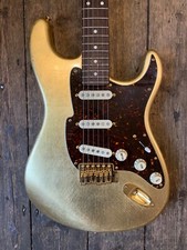 2000's Fret King Corona 60 in Gold Leaf & original case