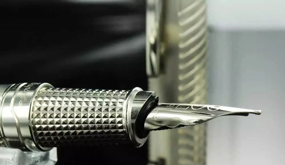 Pluma Estilográfica Limitada Vintage S T Dupont James Bond 007 481006M Foto 2 de 4