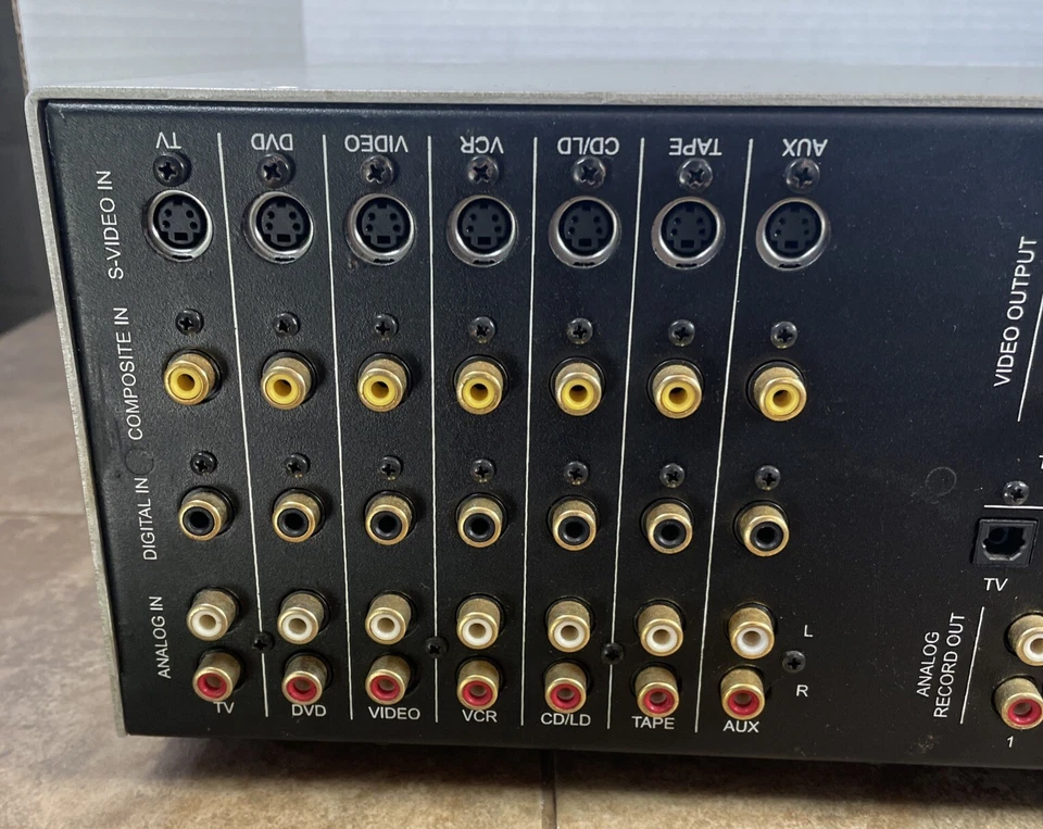 Amplificador Aragon THX Theater Stage 1 PRUEBA/FUNCIONA MUY BIEN PEQUEÑOS ARAÑAZOS EN Foto 4 de 4