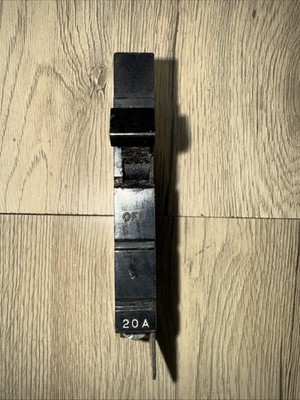 Square D XO120 Circuit Breaker 20 Amp 1 Pole Type XO 120v Cutler Hammer