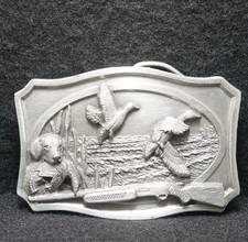 WH15138 AMAZING VINTAGE 1984 DUCK HUNTING BIRD ANIMAL ART PEWTER BELT BUCKLE