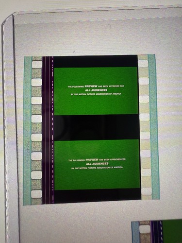 Movie Trailer Rating Screen Green Band R Rated 35mm Film Strip Cell Collectible - 第 2/6 張圖片