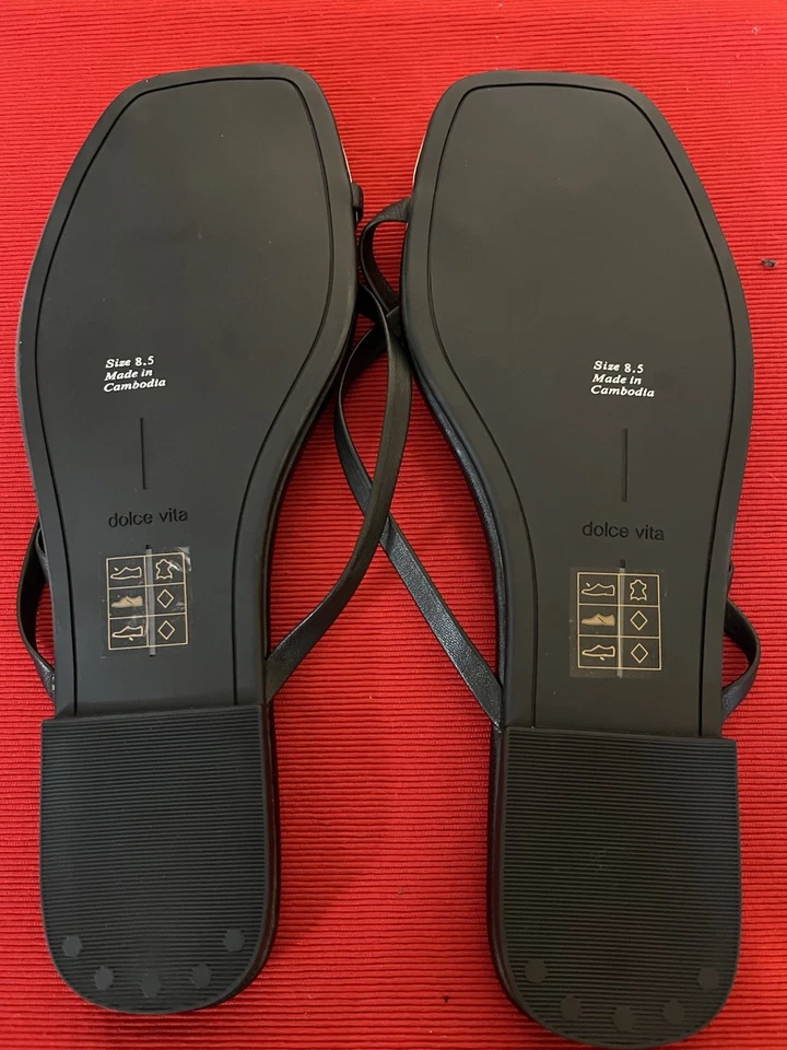 Sandalia plana ligera Dolce Vita negra con correas doradas para mujer talla 8,5 Foto 4 de 4