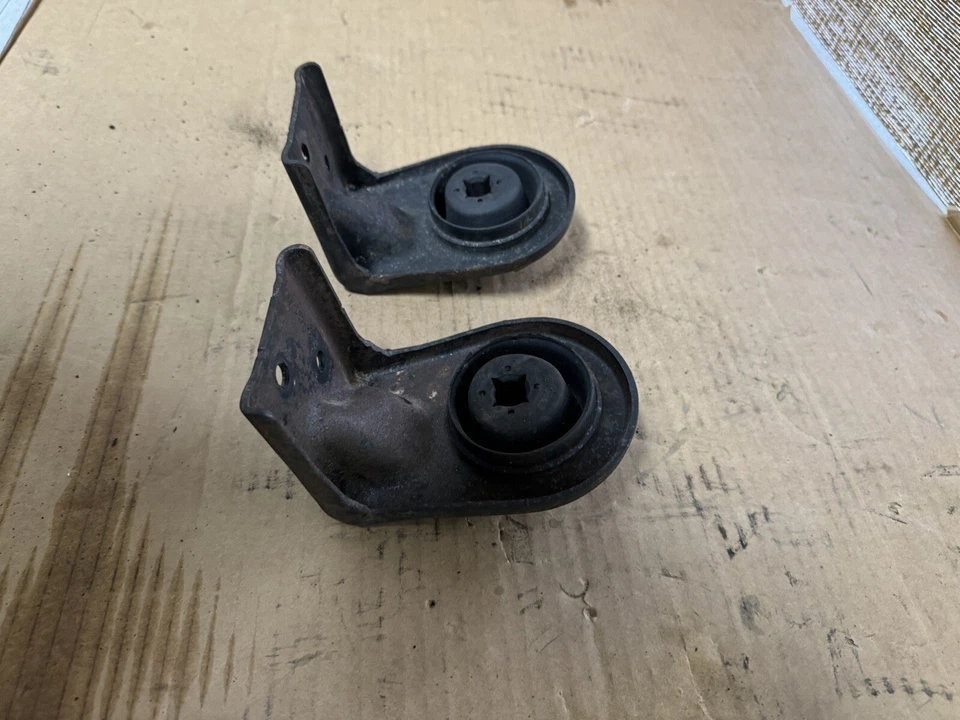 Ford F150 XLT 2018 3,3 L tracción trasera silenciador de escape soporte de suspensión OEM conjunto de 2 Foto 3 de 4