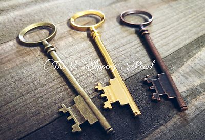 3 Skeleton Key Lot Skeleton Key Pendants Antiqued Copper Bronze Assorted Keys 3''