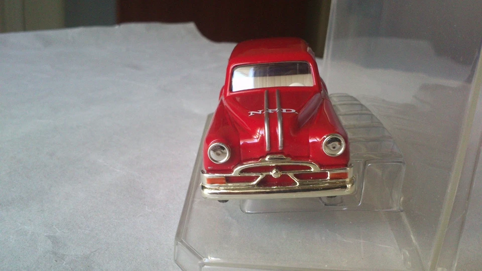  FIRE HEROES CORGI PONTIAC VAN FIRE SUPPORT  CS90014 - Image 4 of 4