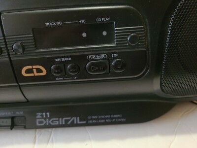 SANYO MODEL MCD-Z11 DIGITAL CD TAPE BOOM BOX CD-TAPE OUTSTANDING
