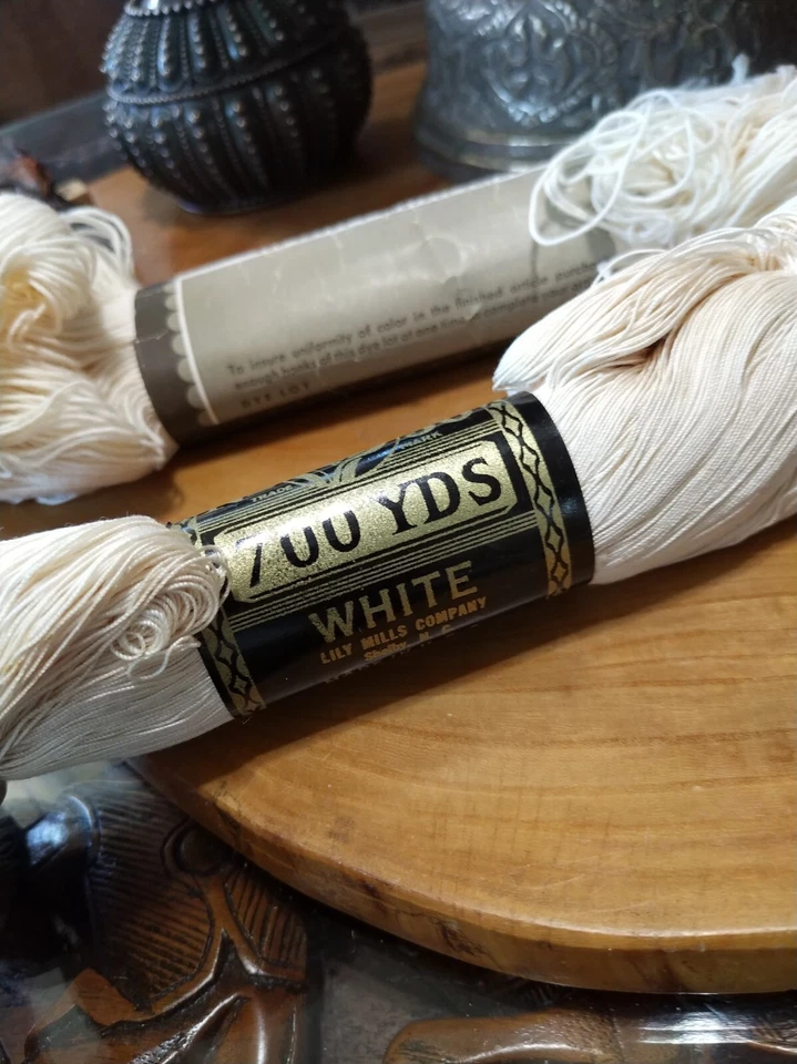 2 vintage skeins crochet cotton thread. Wards 400 & Daisy 700 yrds. WHITE - Image 4 of 4