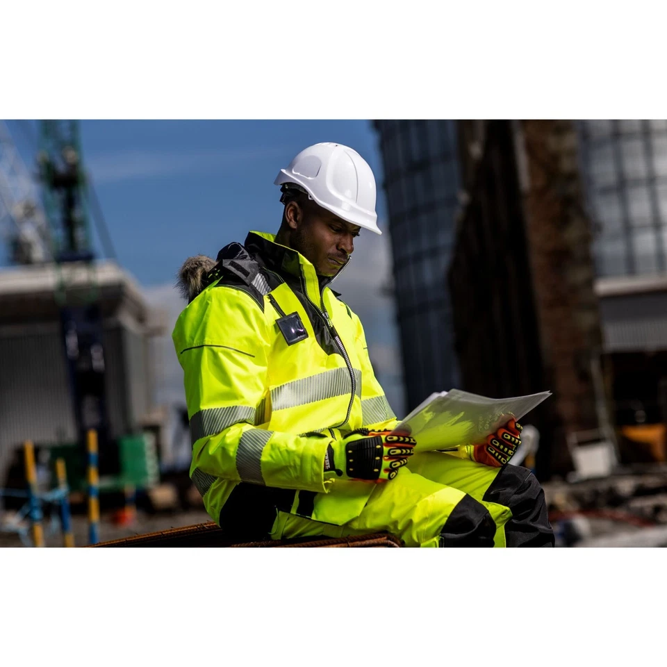 Portwest PW367 Waterproof Hi Vis Reflective 5-in-1 Winter Safety Jacket - Image 4 of 4