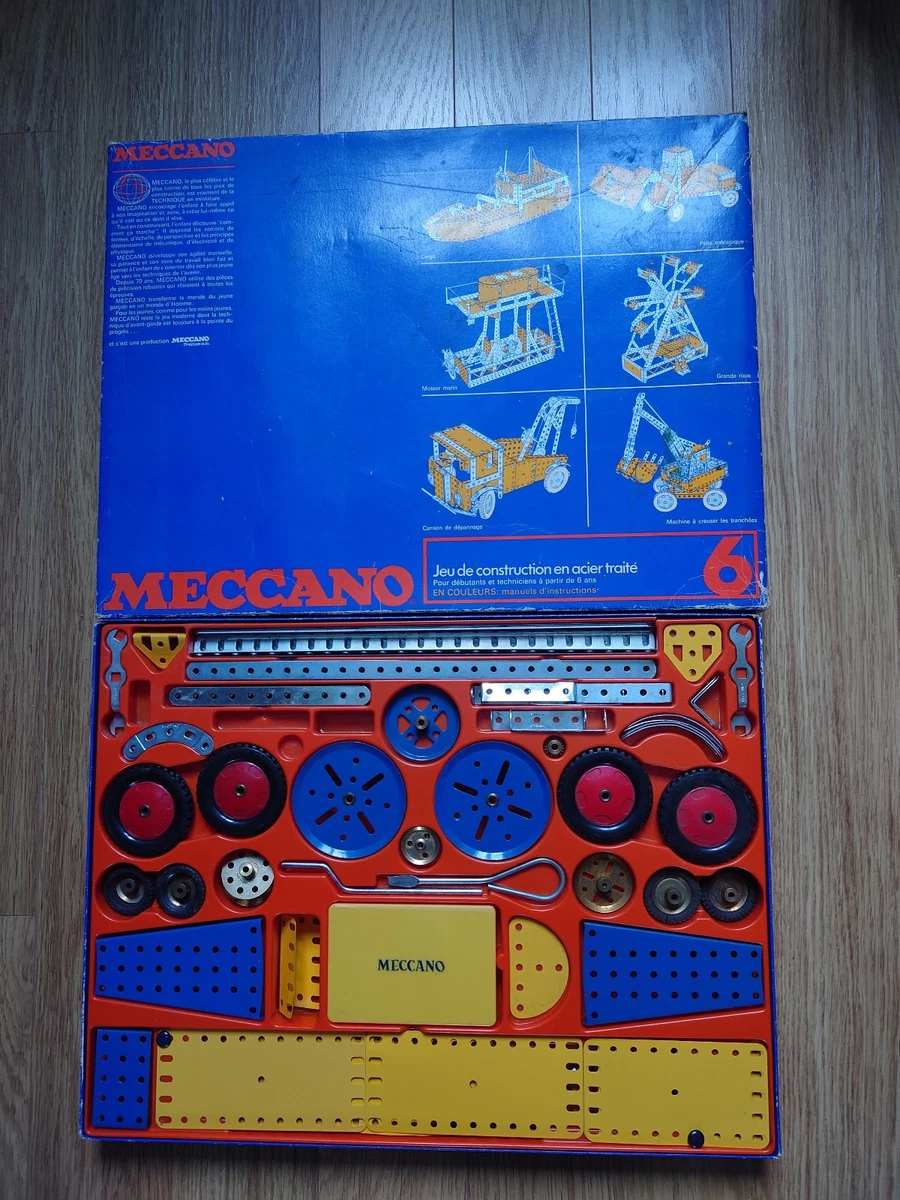 Lot - Dinky Toys by Meccano, England: A Blaw Knox Bulldozer 561, Original Packag