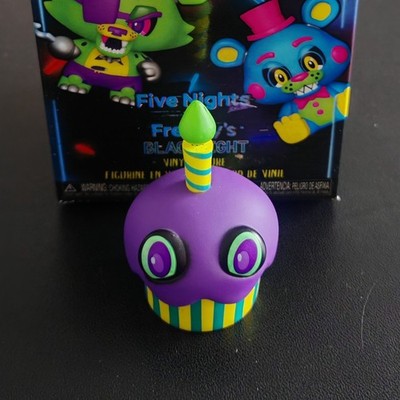 Funko Mystery Minis FNAF Five Nights At Freddys Blacklight Purple Cupcake 1/36