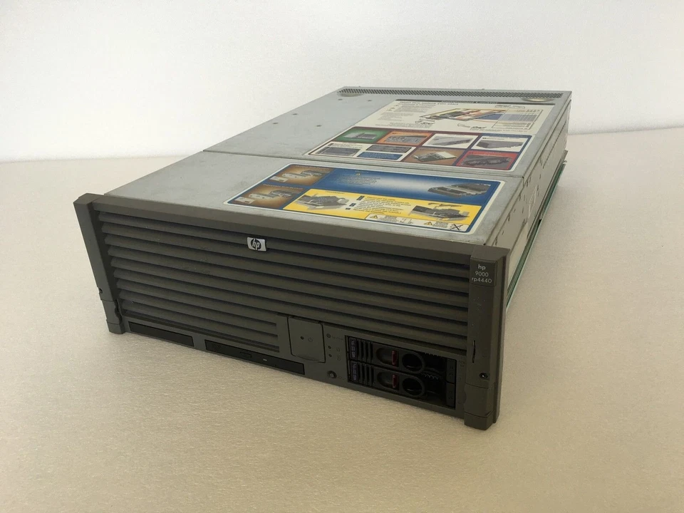HP RP4440 8x 1GHz (4 DC CPUs), 32GB, DVD, 2x PSUs - Image 2 of 3
