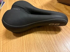 Viscount M Cloud 9 Hollow Ribbed Air Flow System Bicycle Seat No. 2505