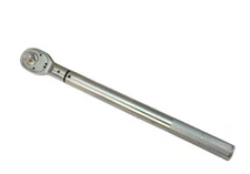 1/2'' Drive Torque Wrench Maximum Torque Ratchet Head 30 Ft/lbs 
