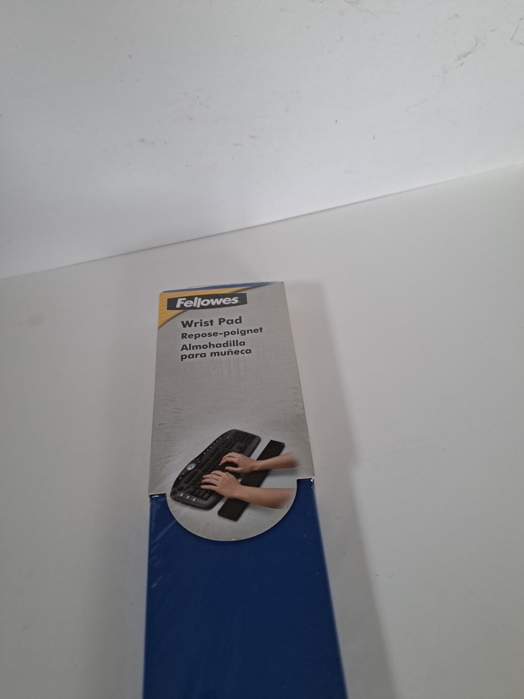 Fellowes Blue Keyboard Wrist Pad #58041 Read Discription