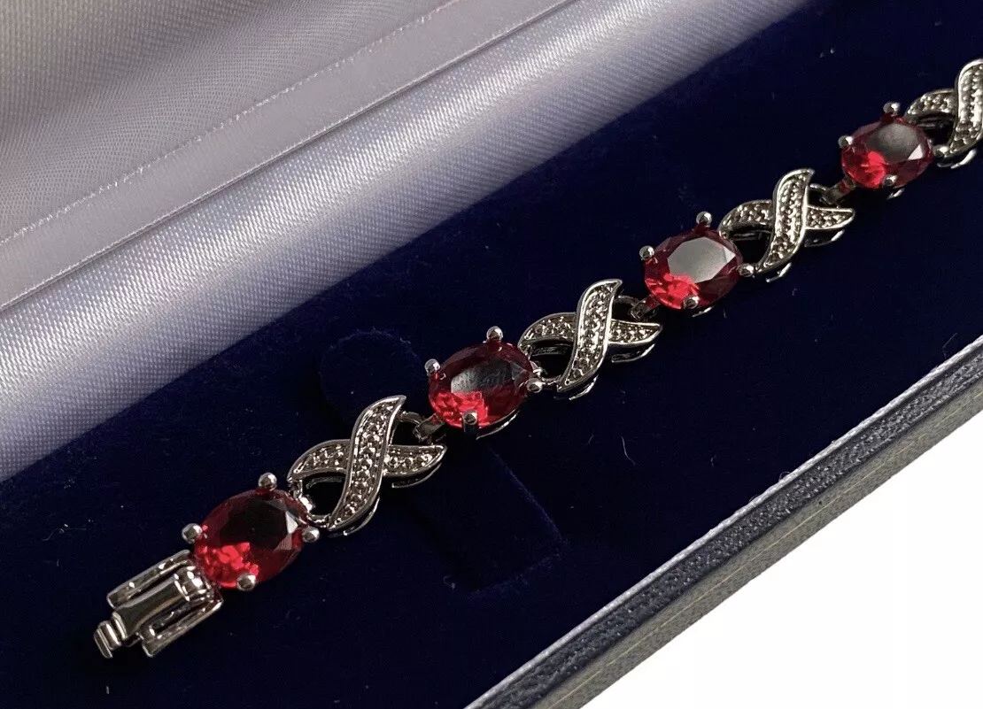 Love and kisses bracelet shop