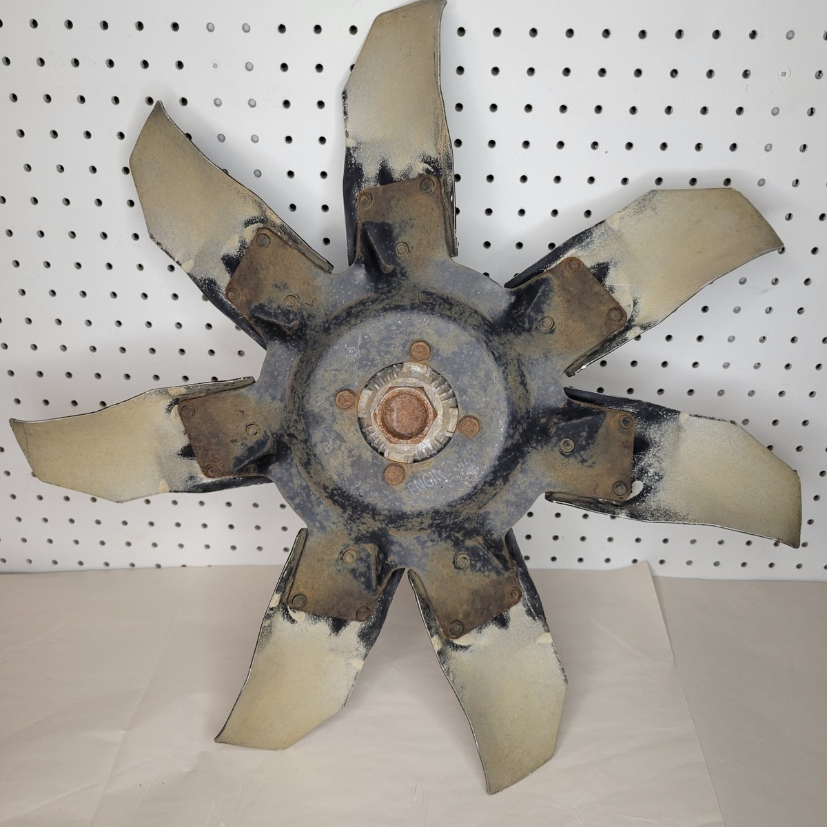 オードパルファン Clutch Fan 1991 - 1993 Intercooled 12 Valve Dodge Ram Cummins