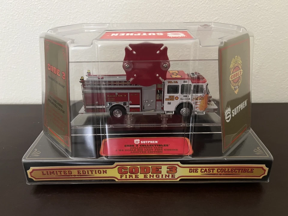 Code 3 Collectibles 12273 Sutphen Pumper Fire Engine 2 LTD Edition MIB W/Sleeve - Image 4 of 4