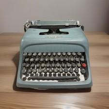 olivetti underwood studio 44 typewriter thumbnail