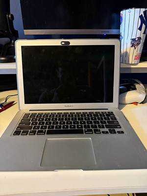 Great Condition Apple MacBook Air